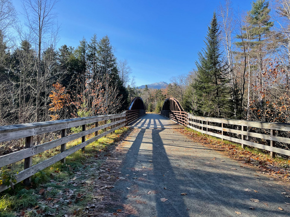 caseys way bridge gorham nh in the fall